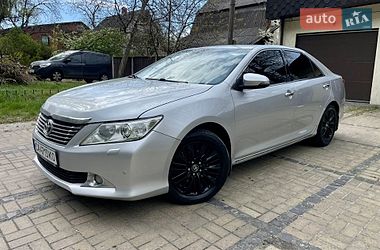 Седан Toyota Camry 2012 в Киеве