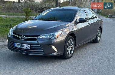 Седан Toyota Camry 2016 в Херсоне