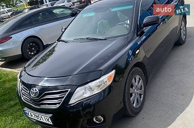 Седан Toyota Camry 2006 в Чернівцях