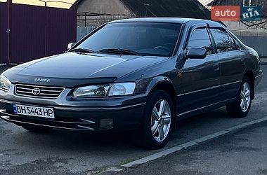Седан Toyota Camry 1998 в Одесі