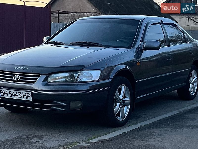 Toyota Camry 1998