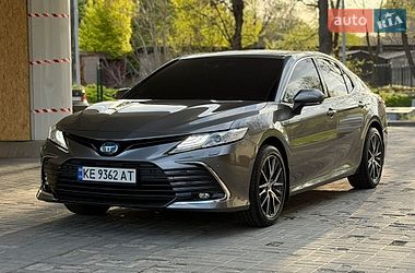 Седан Toyota Camry 2023 в Днепре