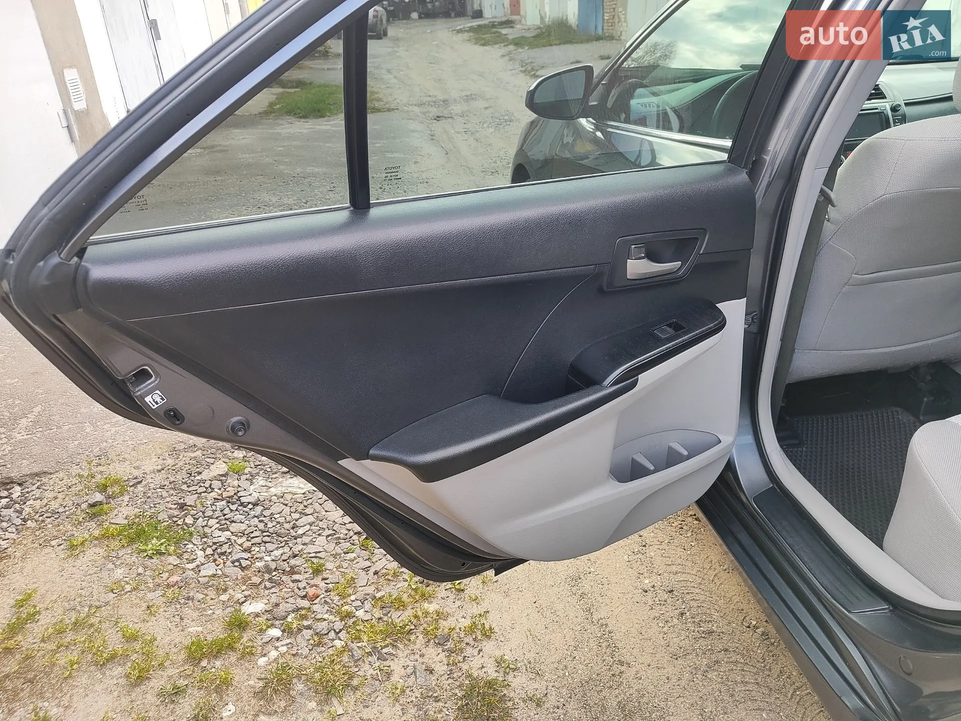 2013 Toyota Camry - мініатюра 12