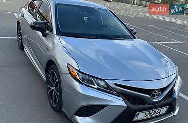 Седан Toyota Camry 2019 в Києві