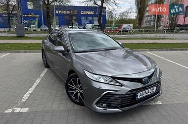Седан Toyota Camry 2021 в Хмельницькому
