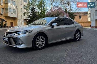 Седан Toyota Camry 2017 в Одессе
