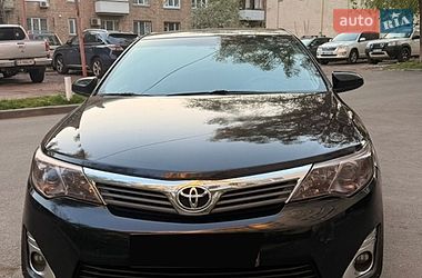 Седан Toyota Camry 2014 в Києві