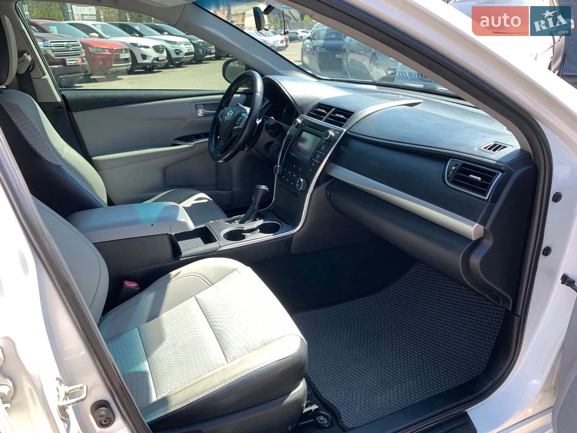 2015 Toyota Camry - мініатюра 29