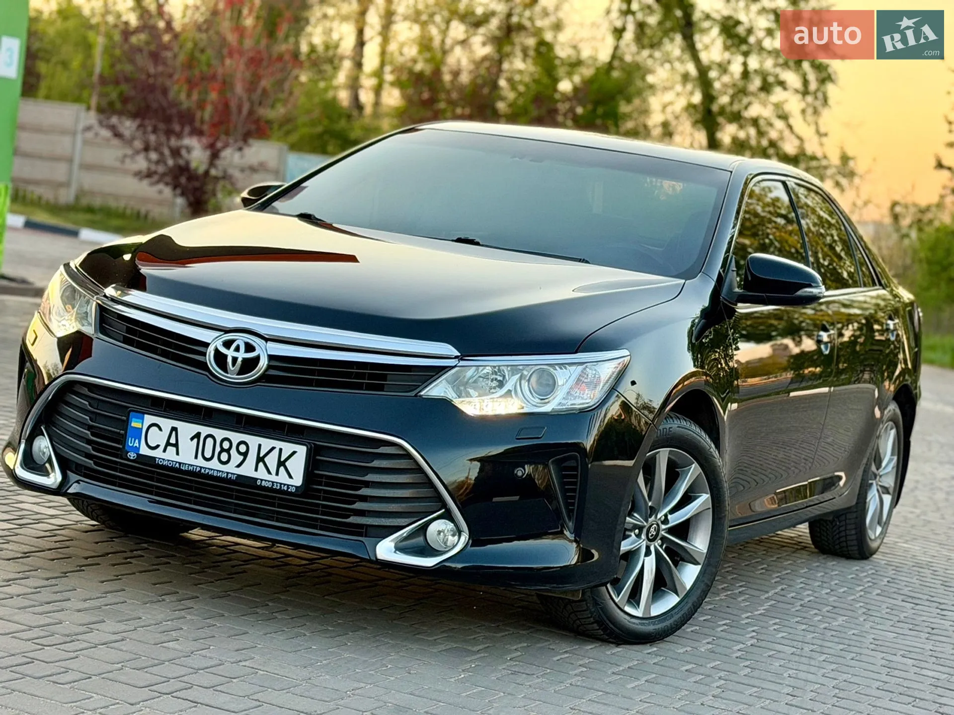 2014 Toyota Camry - мініатюра 2