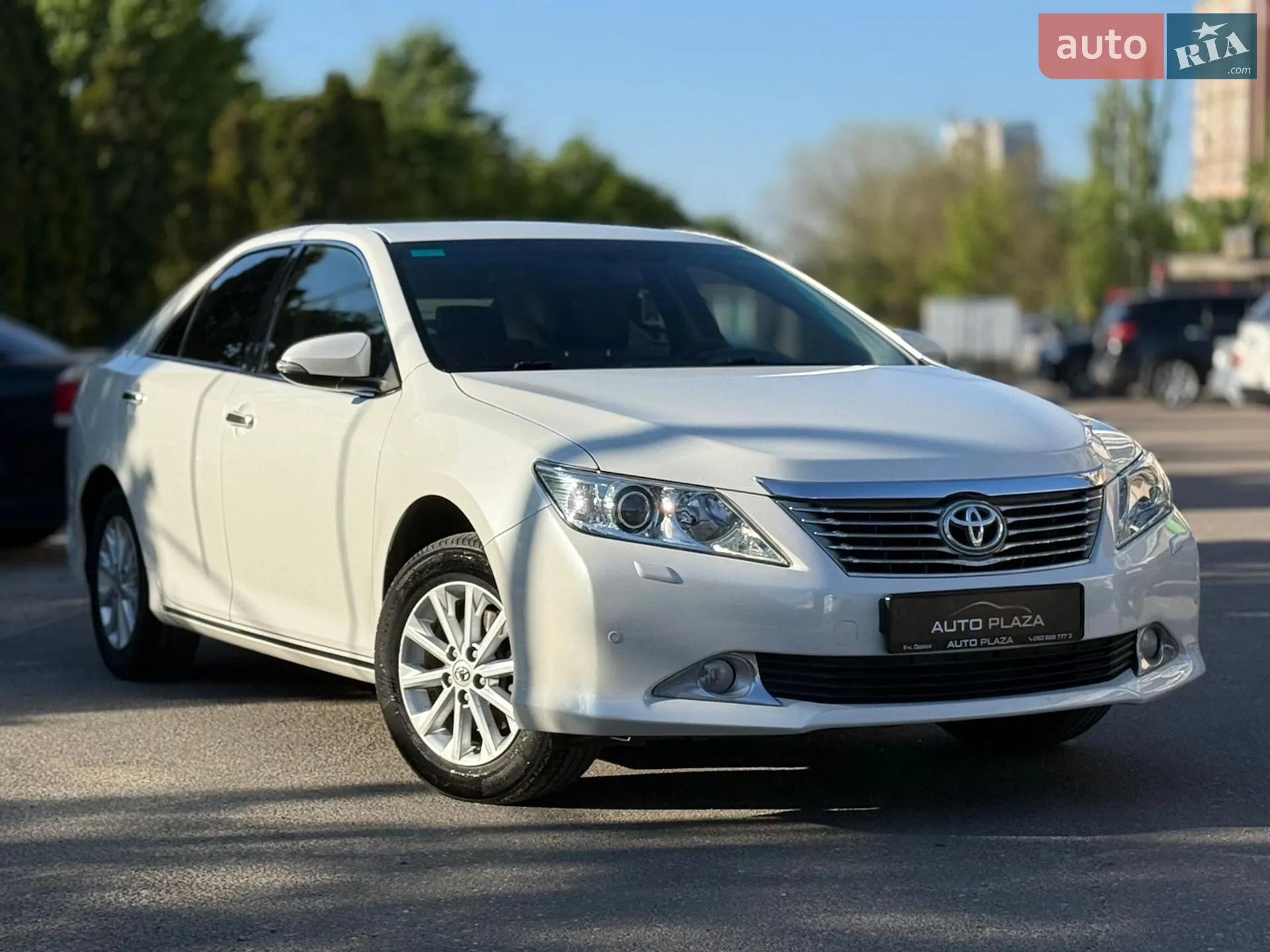 2013 Toyota Camry - мініатюра 17