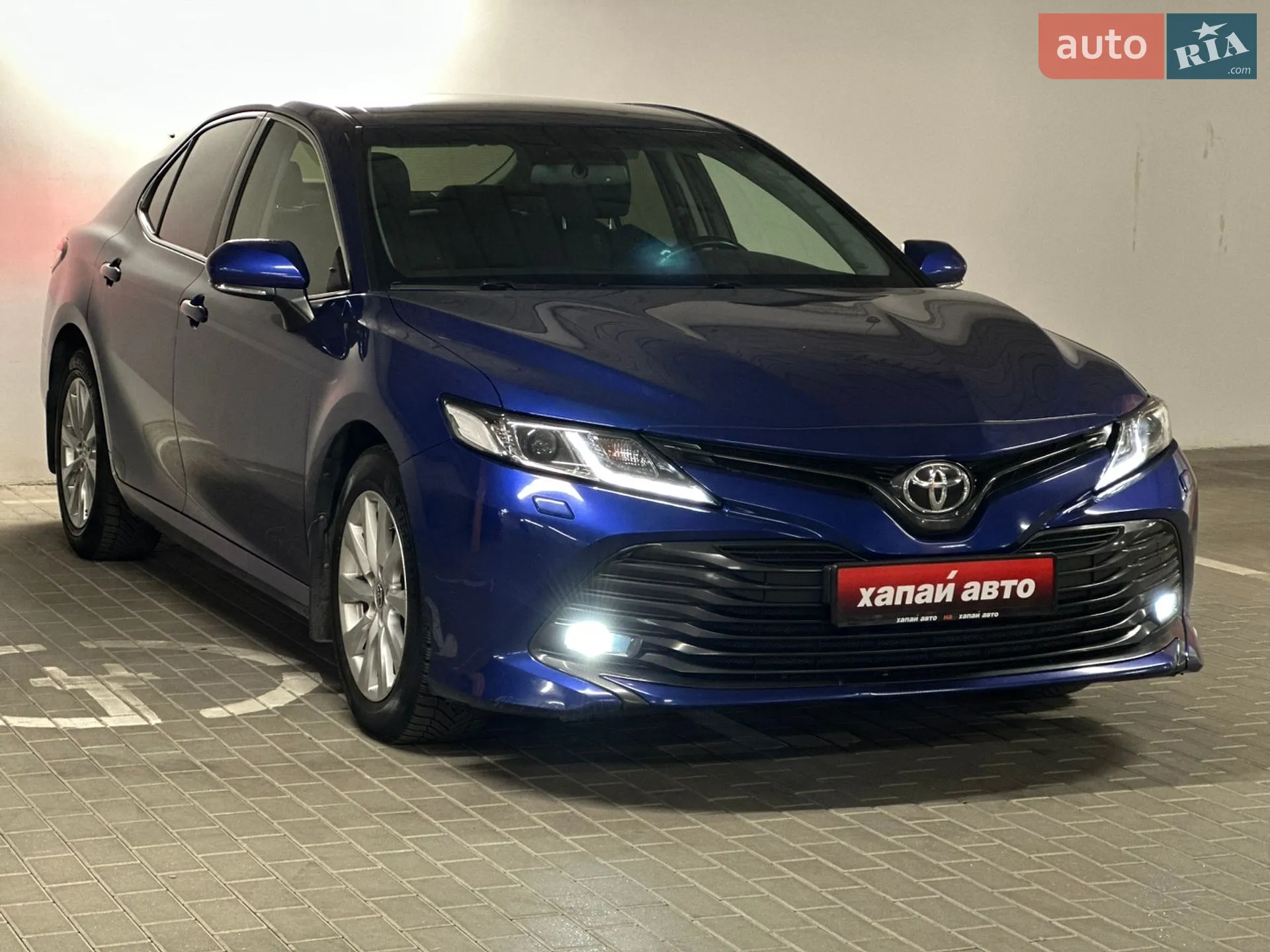 2020 Toyota Camry - мініатюра 2