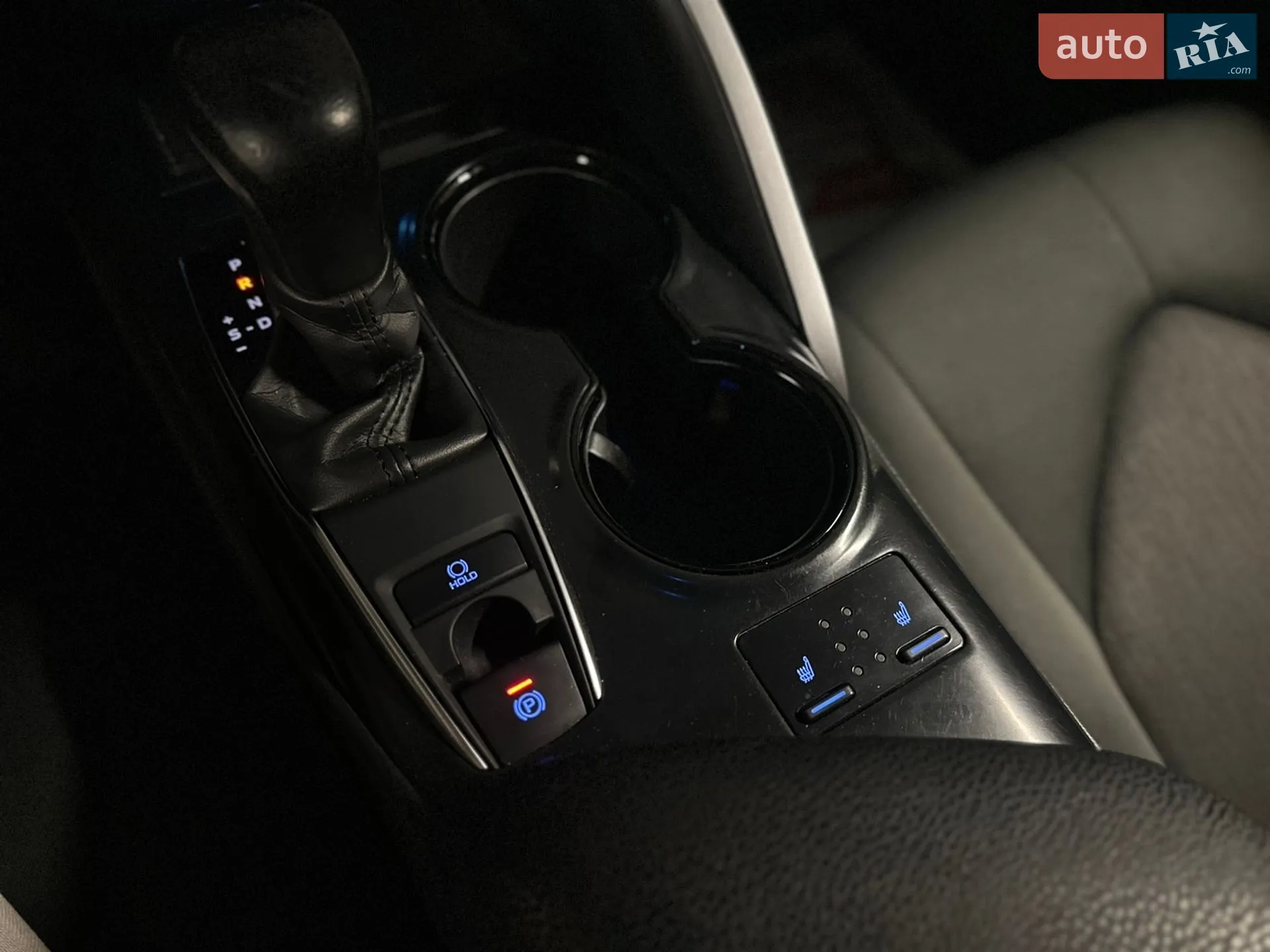 2020 Toyota Camry - мініатюра 11