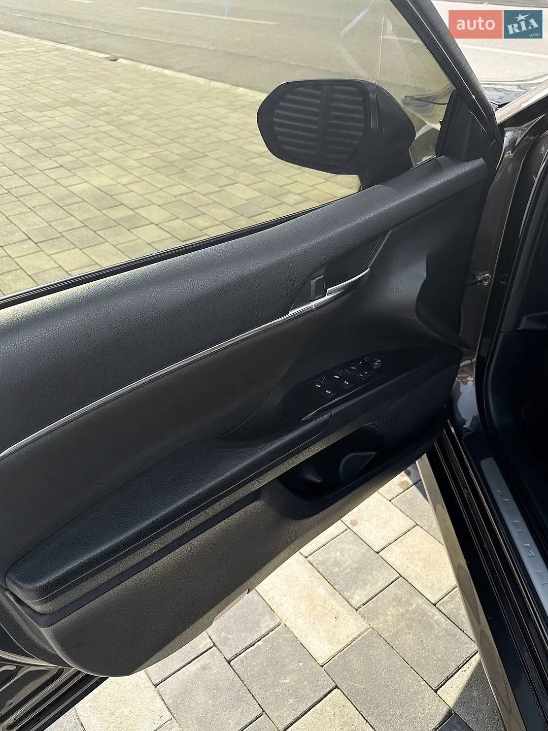 2018 Toyota Camry - мініатюра 17