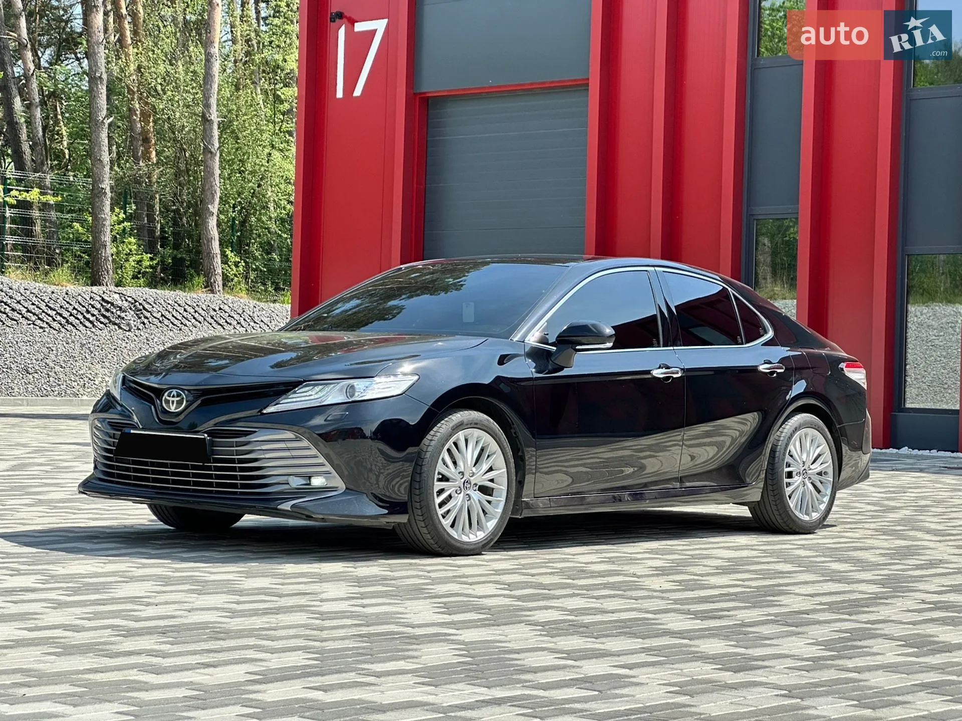2020 Toyota Camry - мініатюра 2