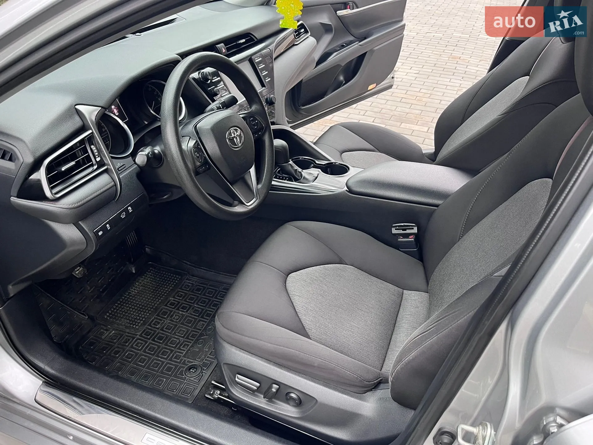2018 Toyota Camry - мініатюра 9