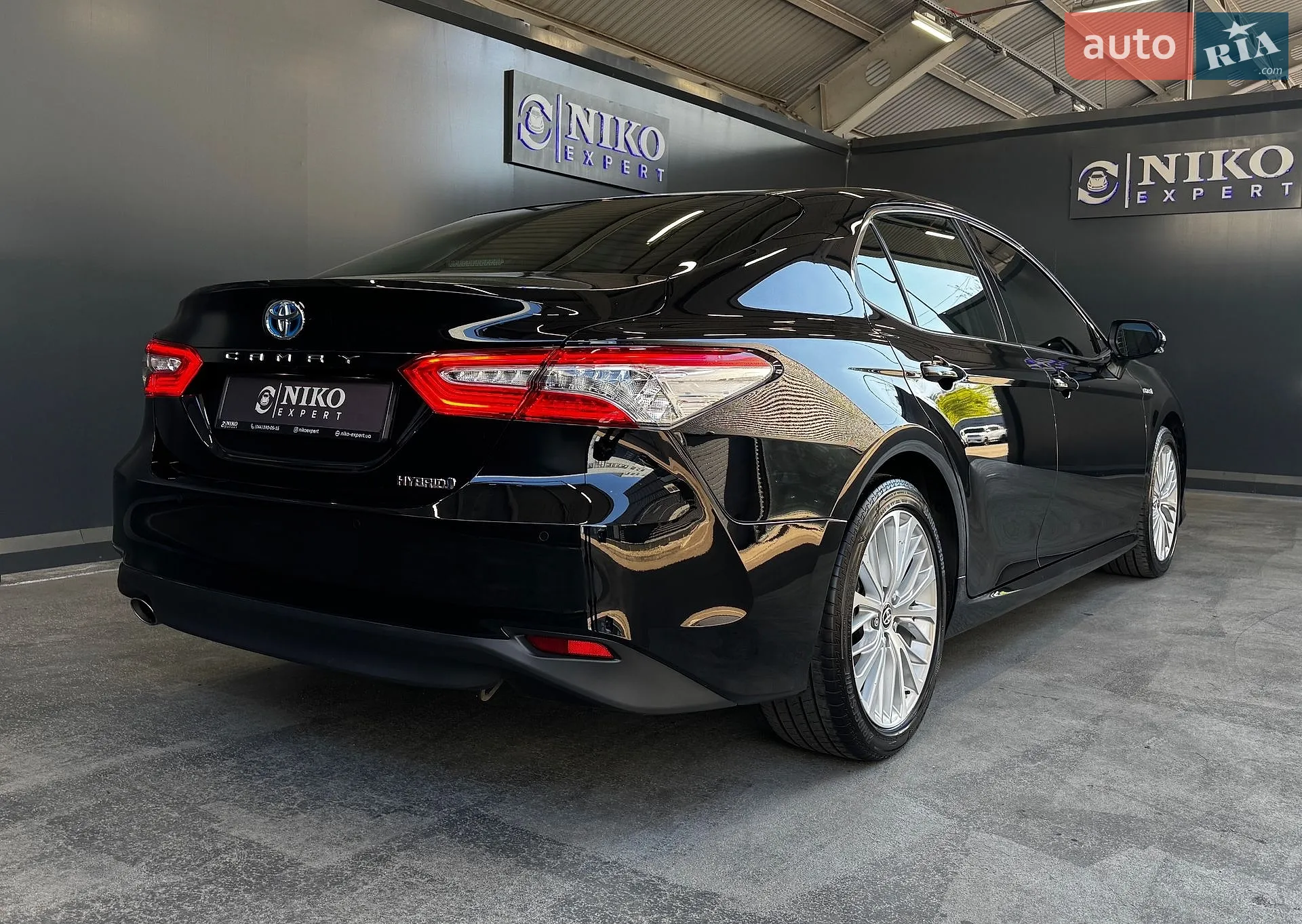 2020 Toyota Camry - мініатюра 10
