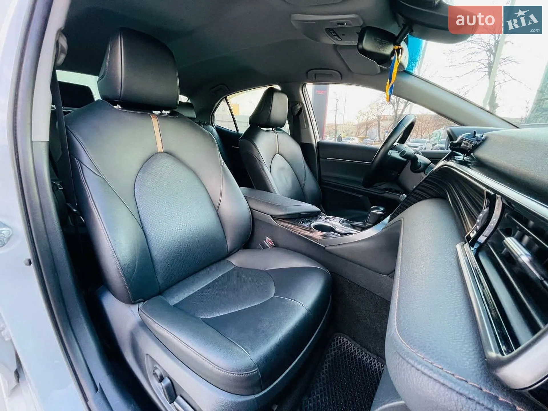 2020 Toyota Camry - мініатюра 11