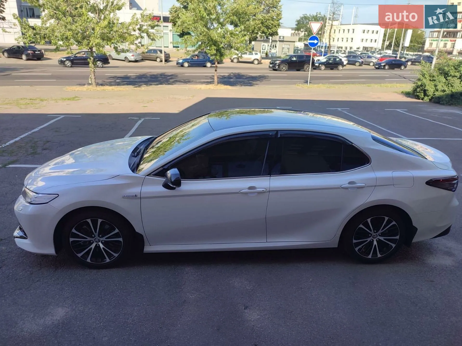2020 Toyota Camry - мініатюра 12