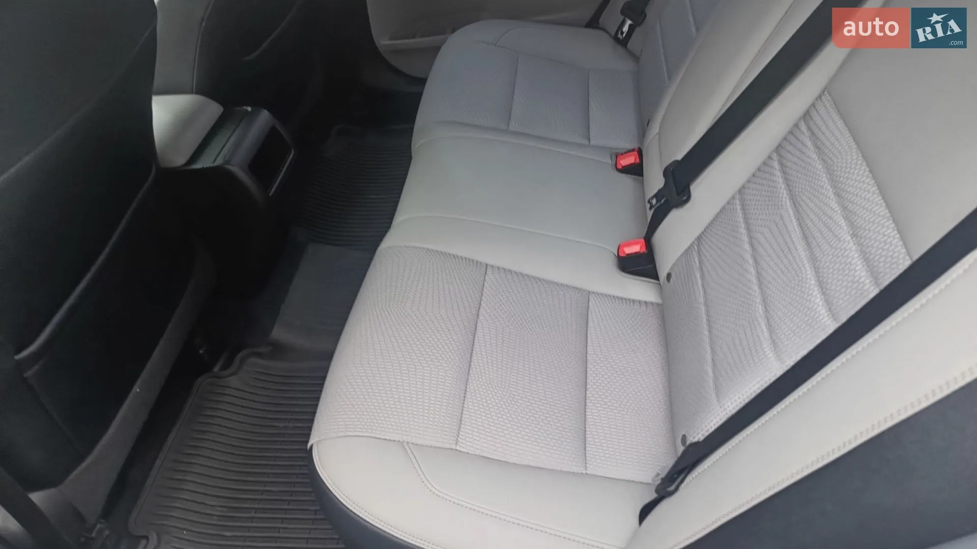 2016 Toyota Camry - мініатюра 14