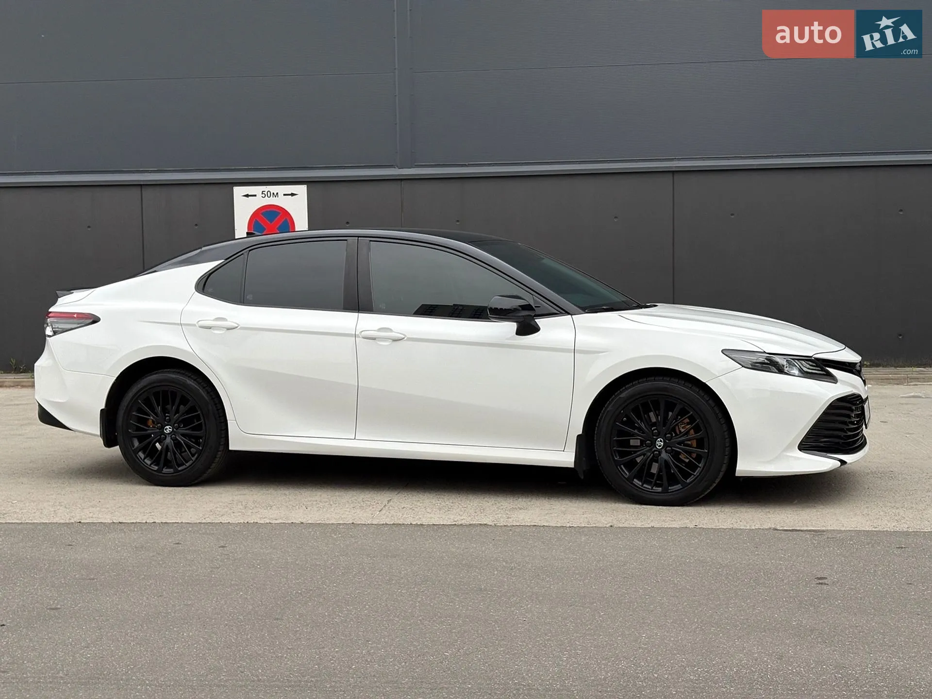 2020 Toyota Camry - мініатюра 9