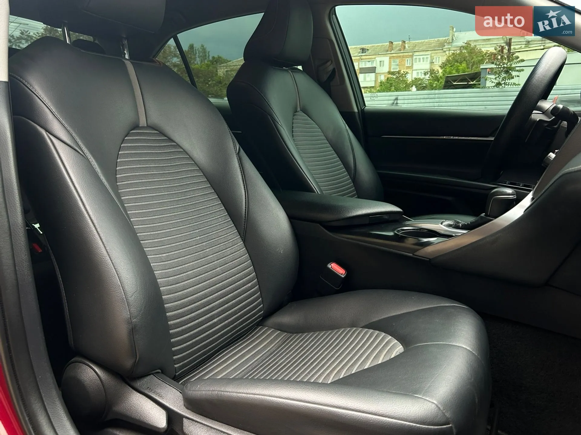 2018 Toyota Camry - мініатюра 13