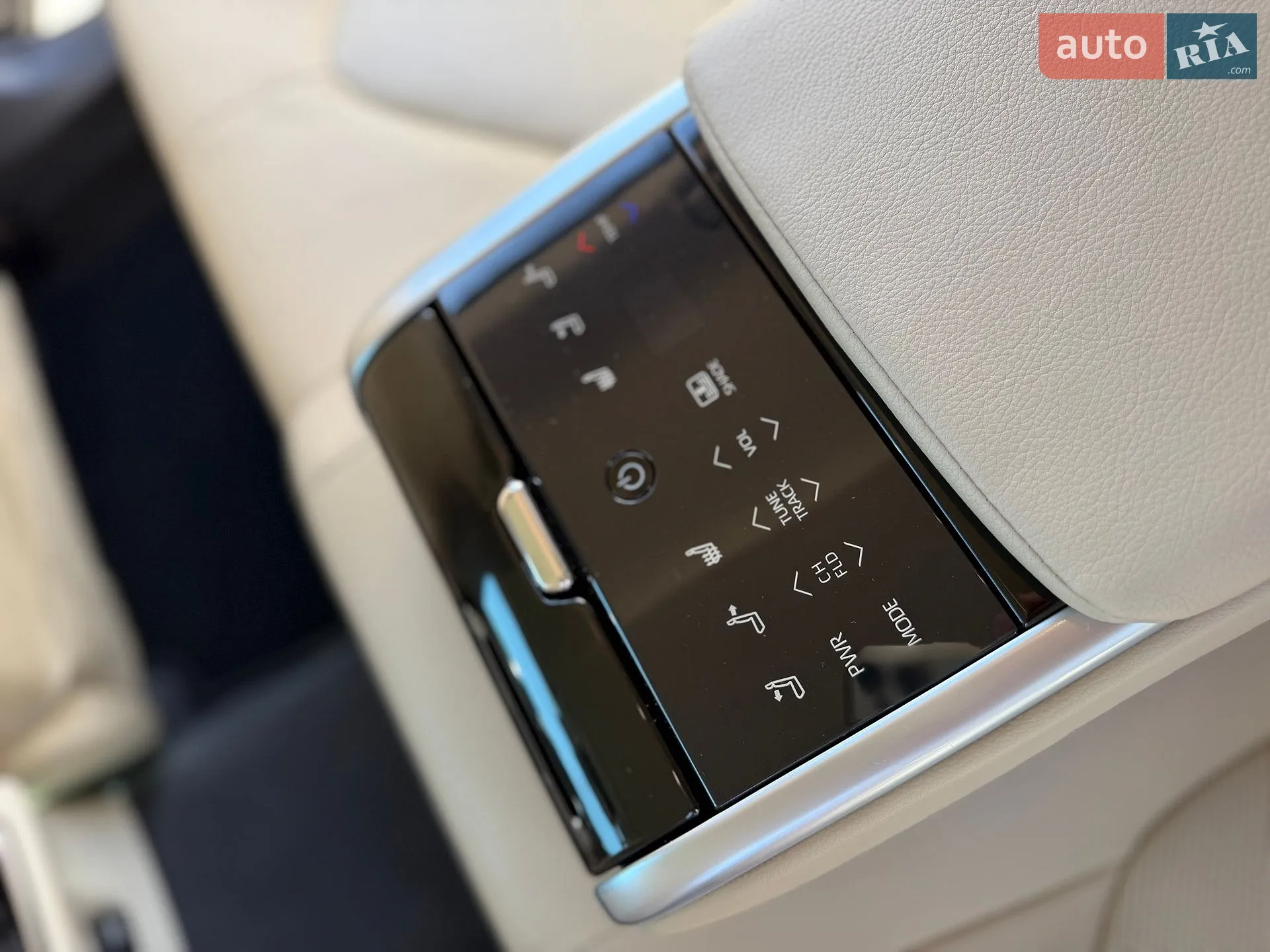 2018 Toyota Camry - мініатюра 28