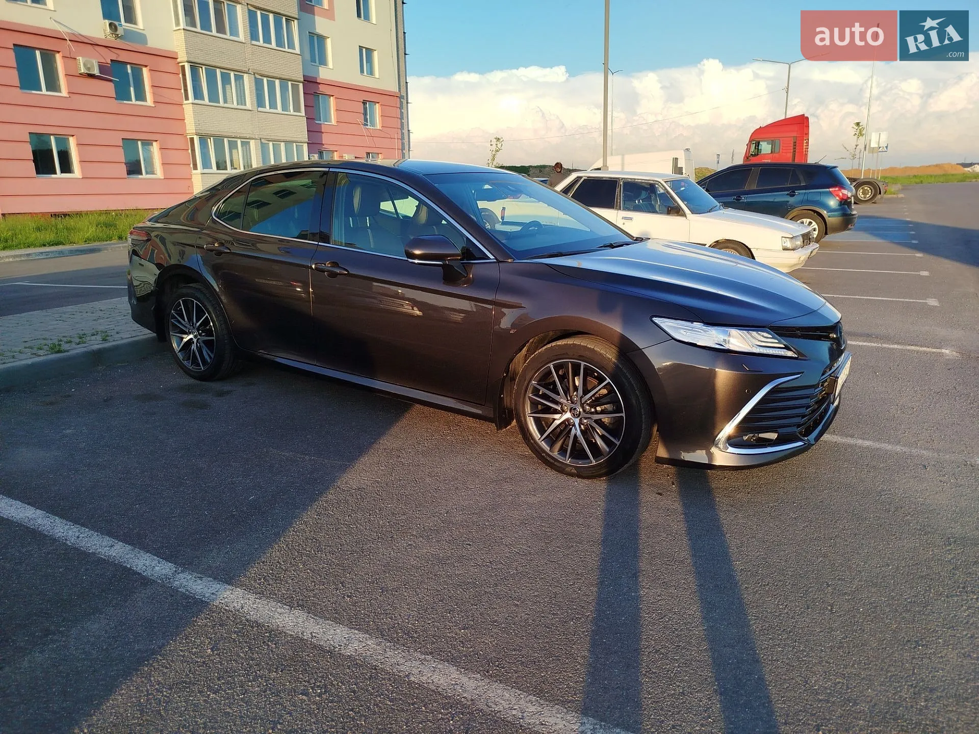 2021 Toyota Camry - мініатюра 3