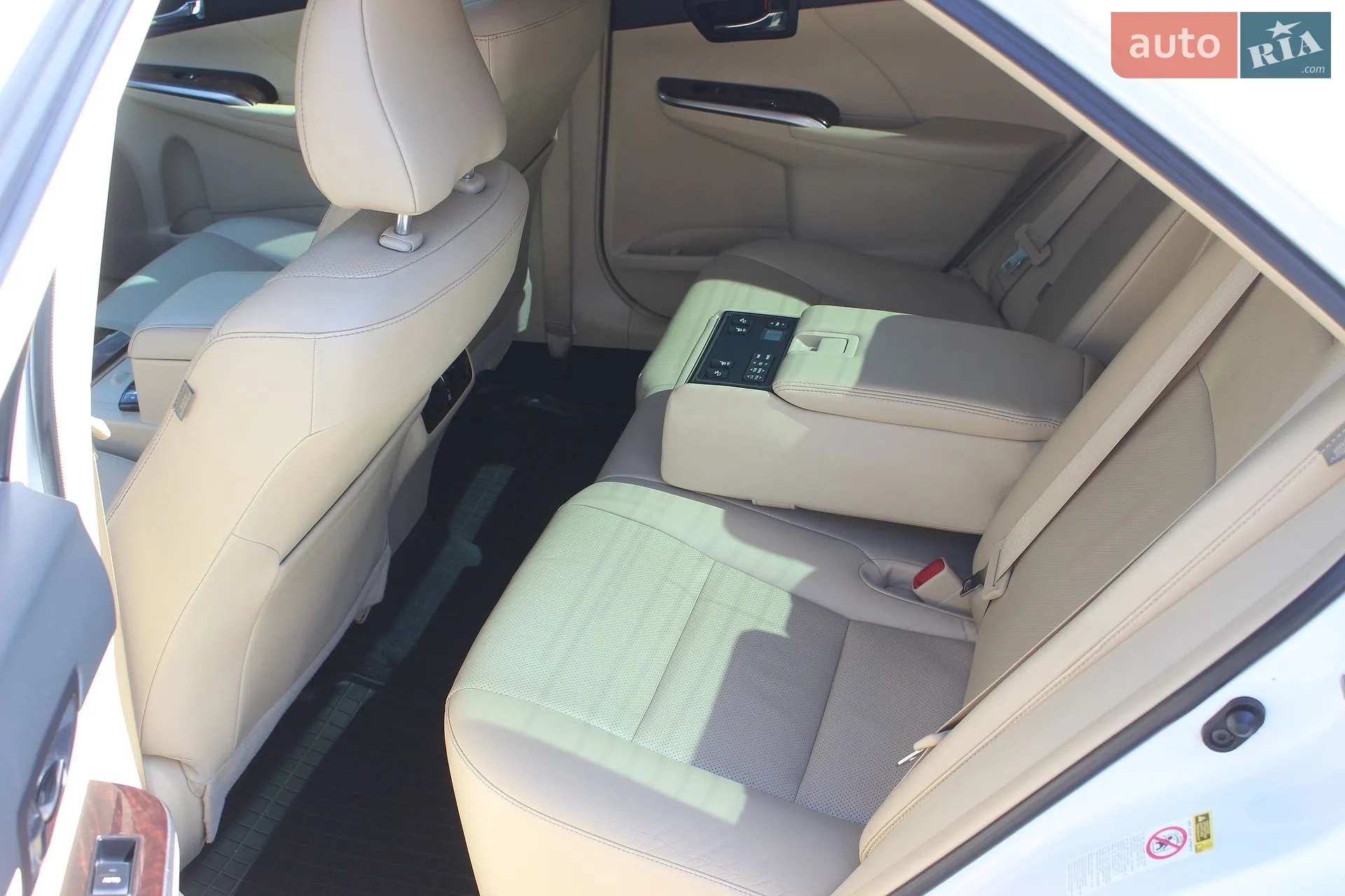 2016 Toyota Camry - мініатюра 29