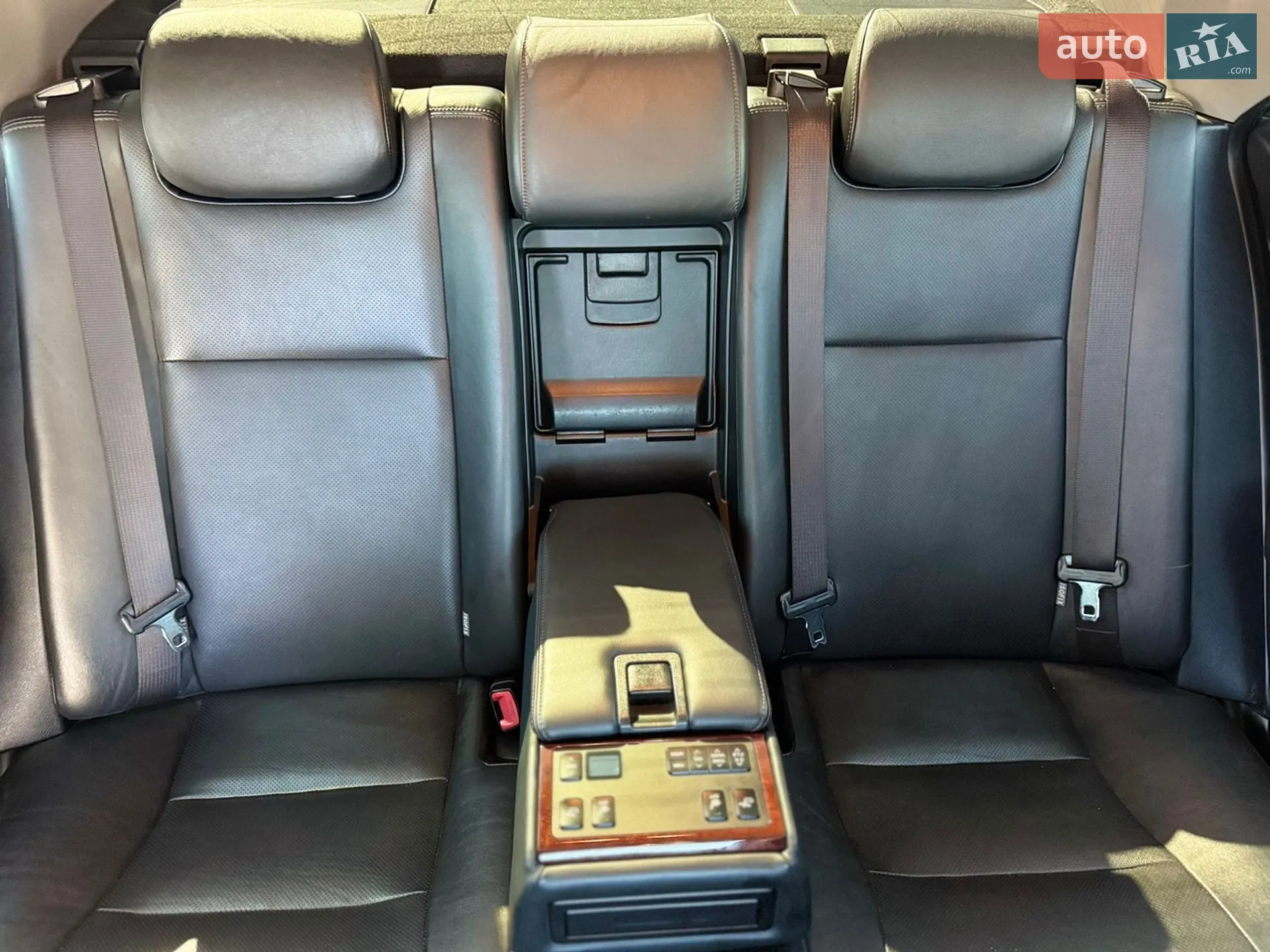 2013 Toyota Camry - мініатюра 27