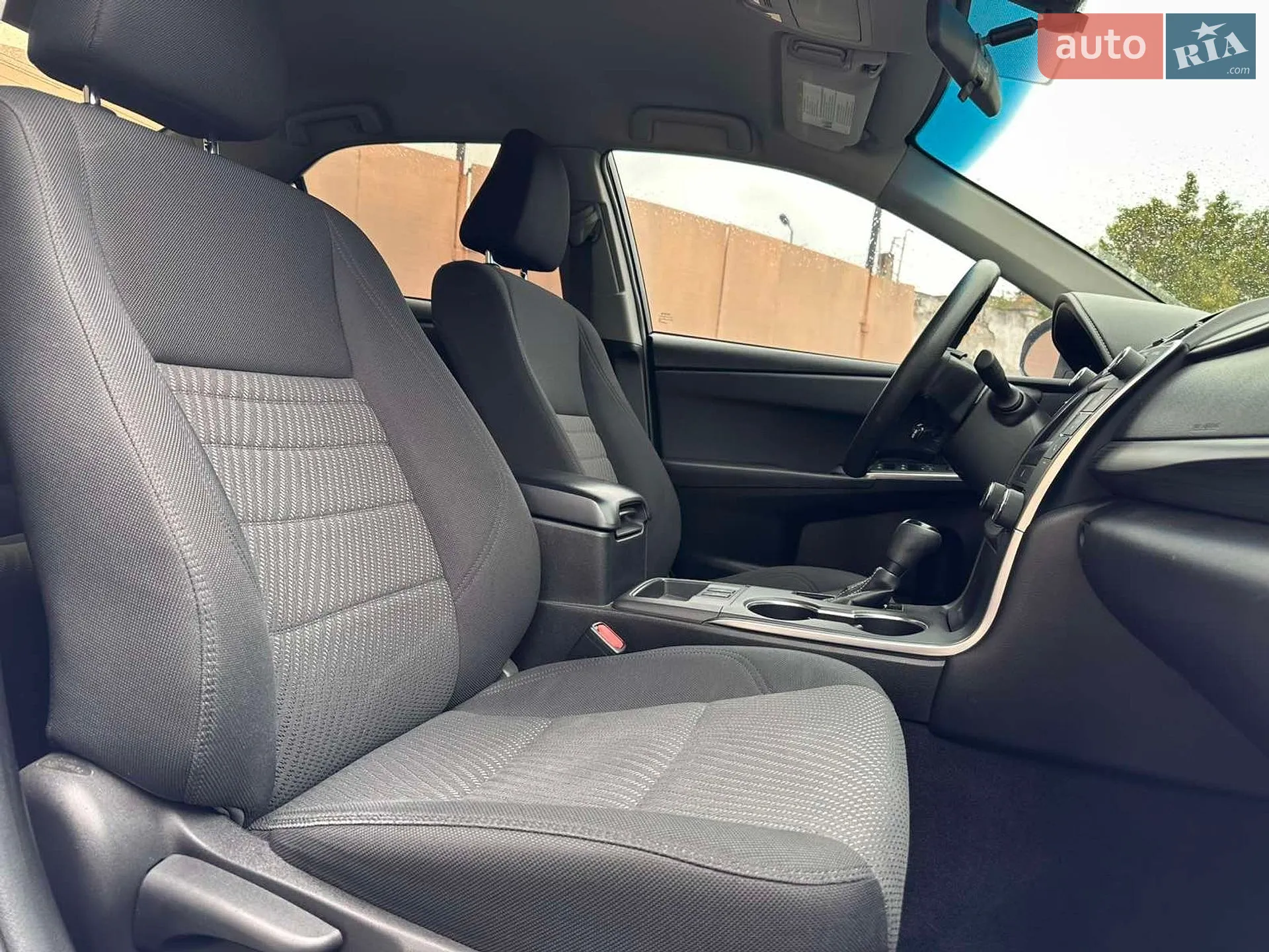 2016 Toyota Camry - мініатюра 21