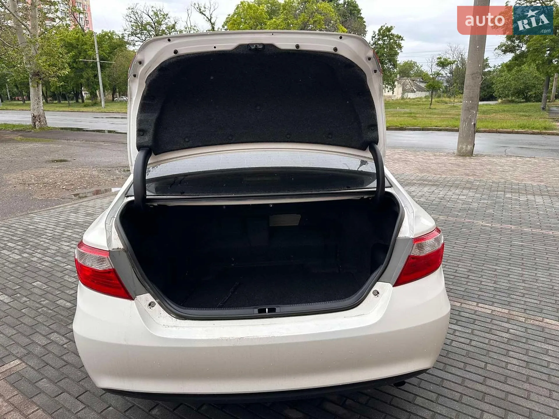 2016 Toyota Camry - мініатюра 38