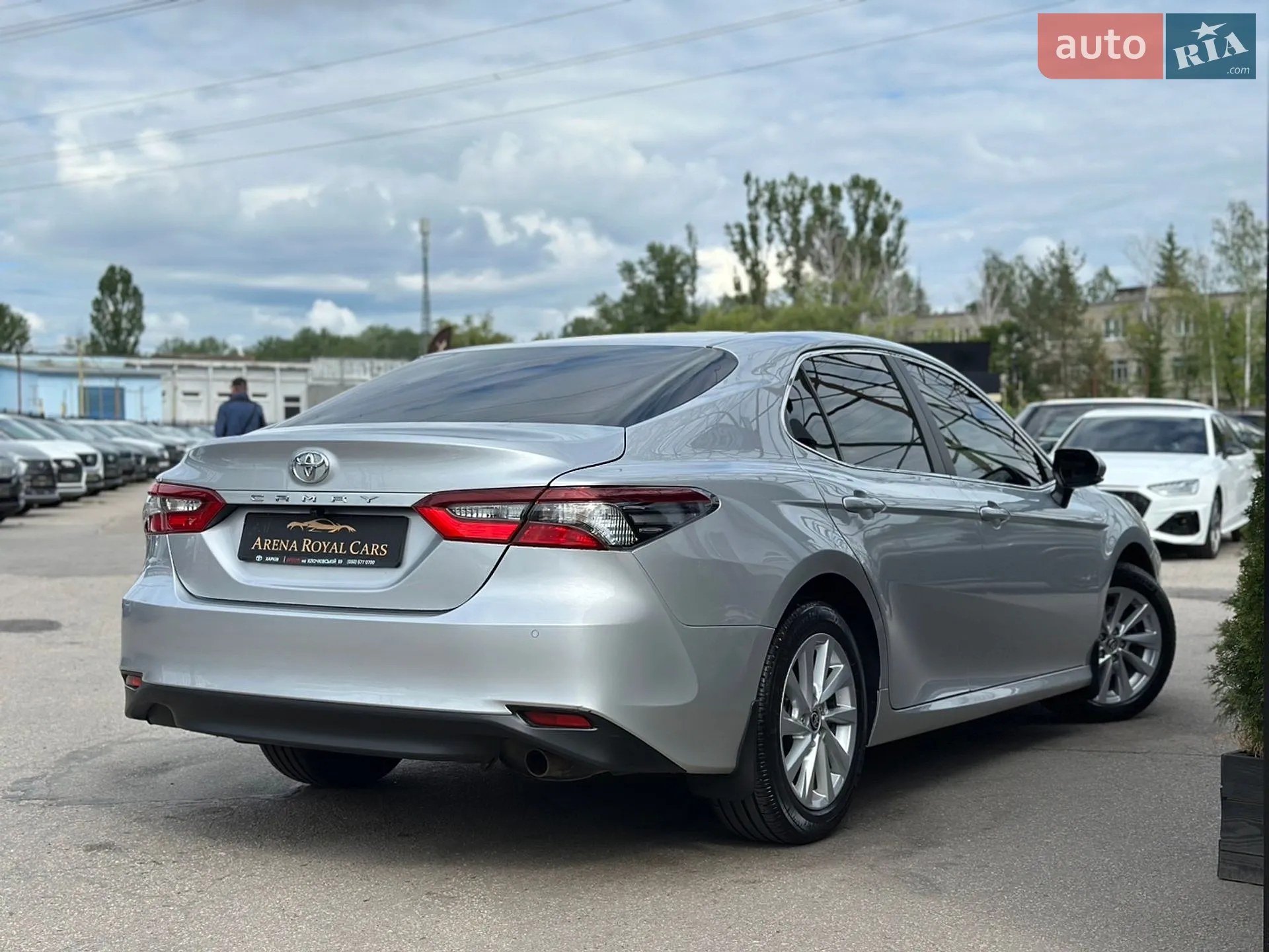 2022 Toyota Camry - мініатюра 2