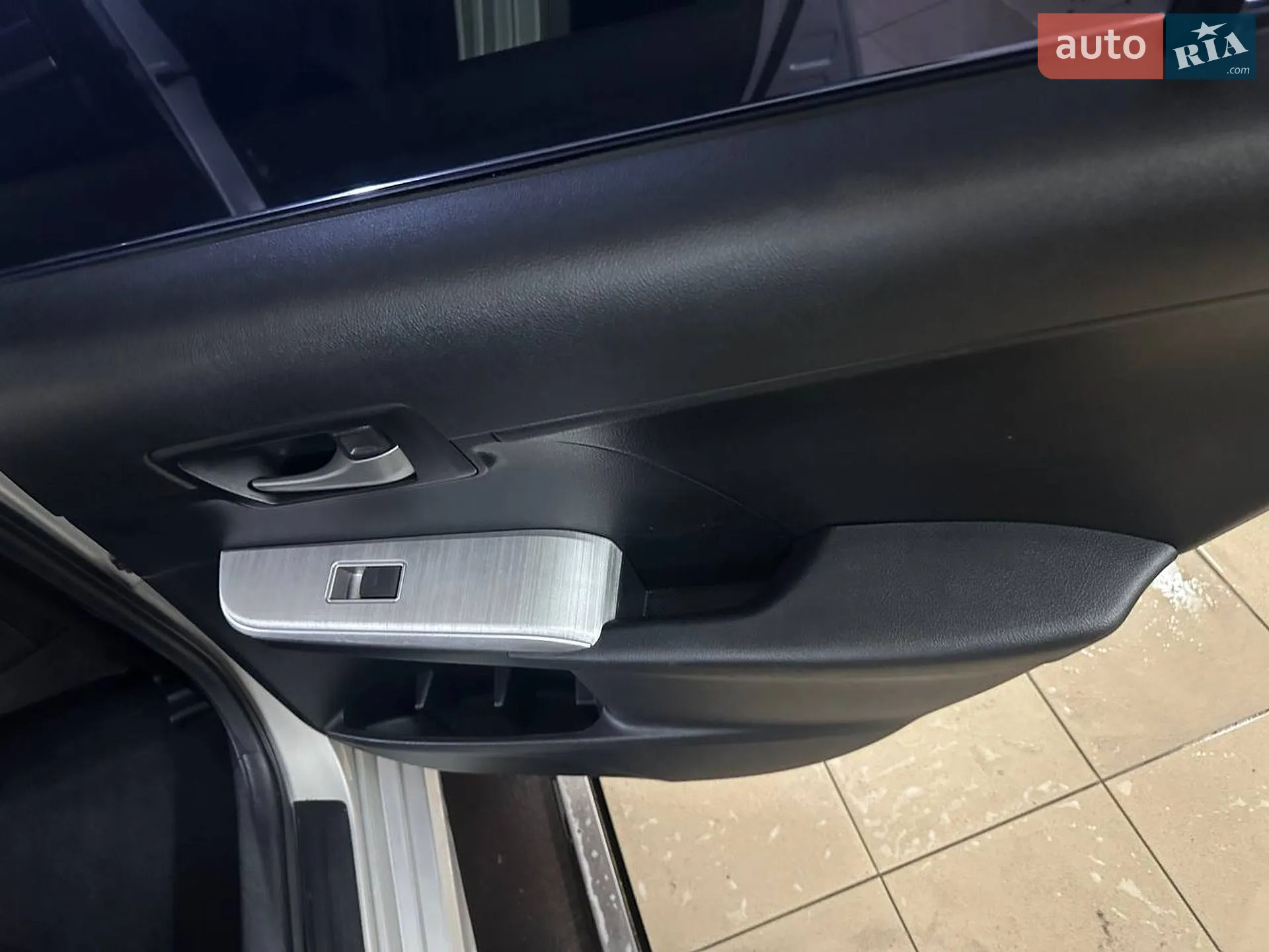 2012 Toyota Camry - мініатюра 30