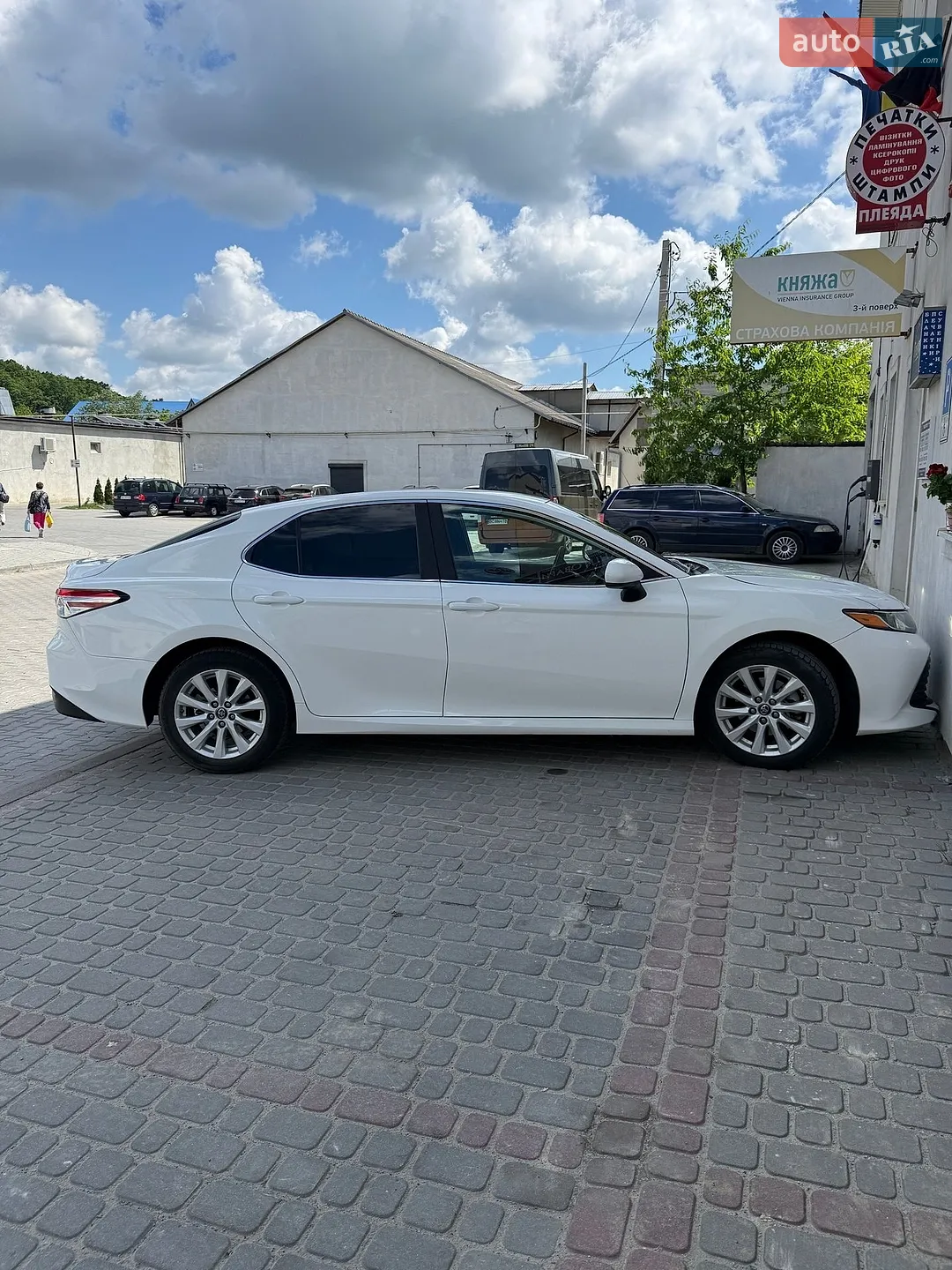 2017 Toyota Camry - мініатюра 17