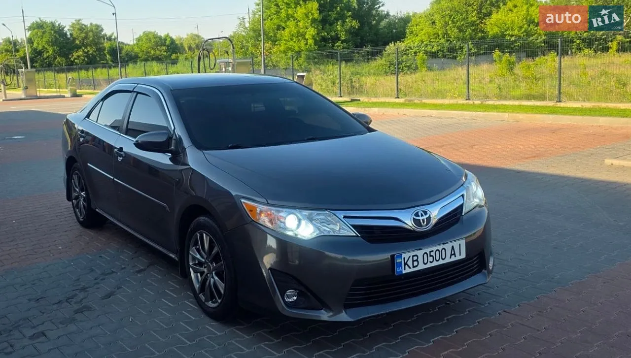 2013 Toyota Camry - мініатюра 22