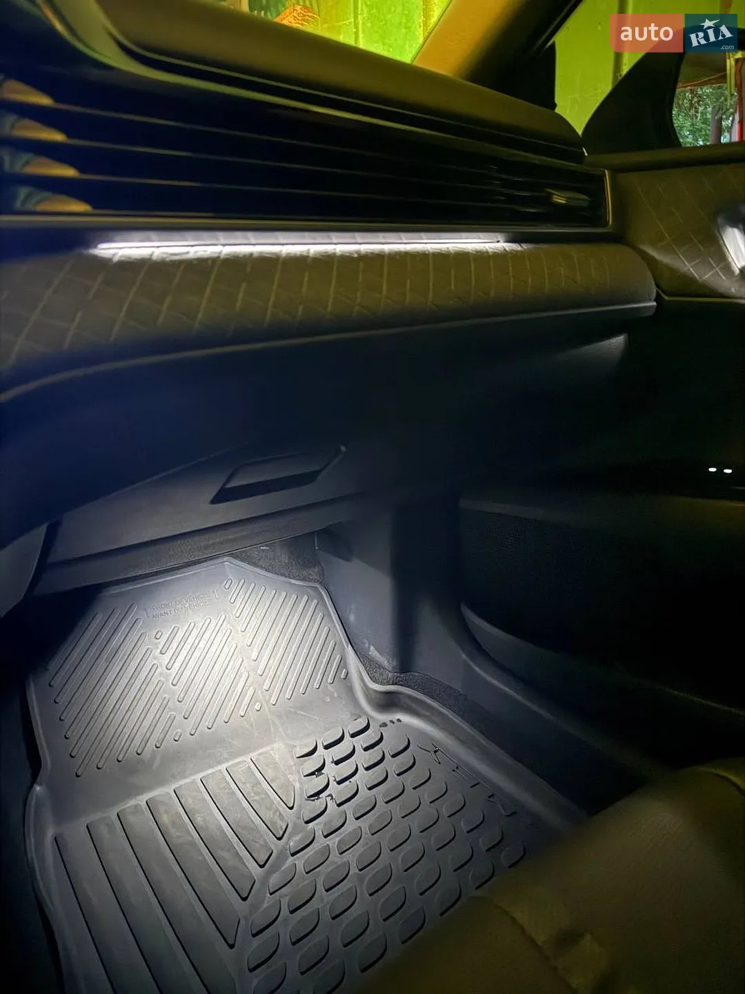 2025 Toyota Camry - мініатюра 4