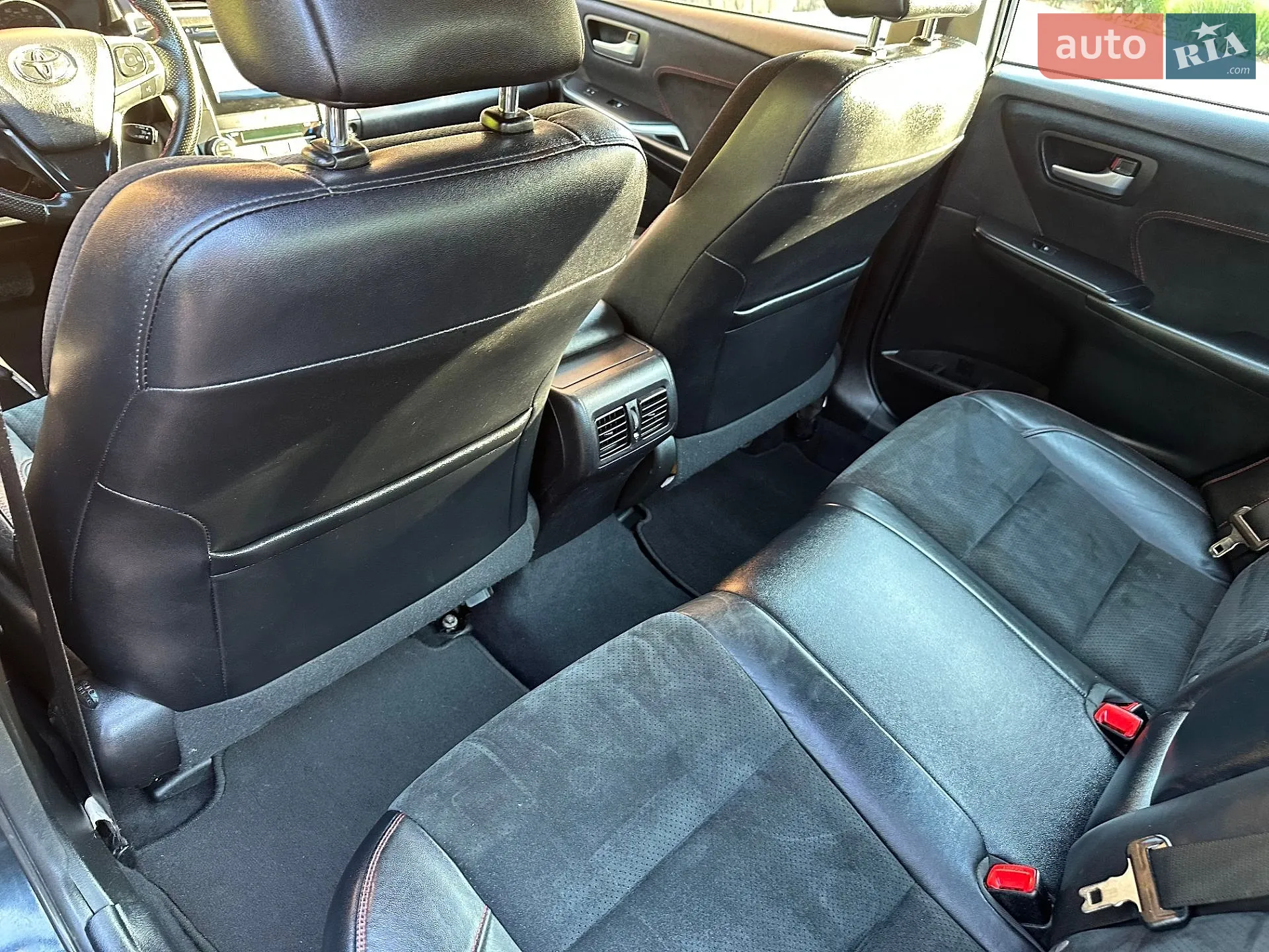 2015 Toyota Camry - мініатюра 12