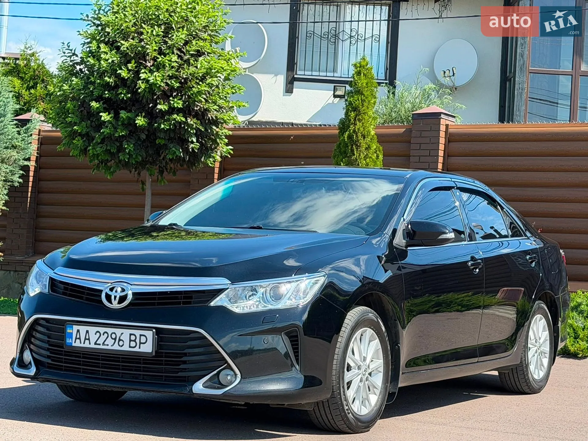 2016 Toyota Camry - мініатюра 2