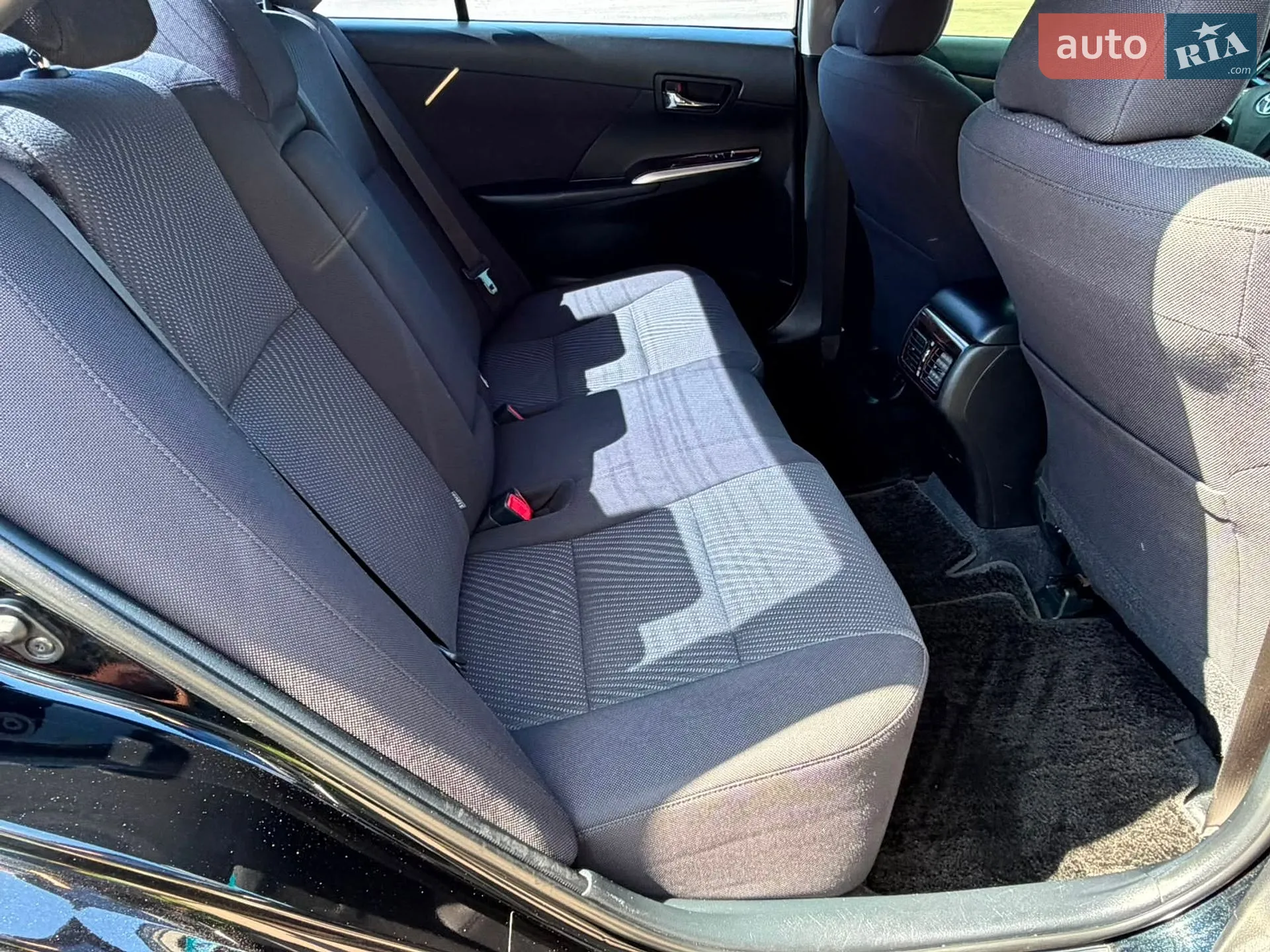 2016 Toyota Camry - мініатюра 41