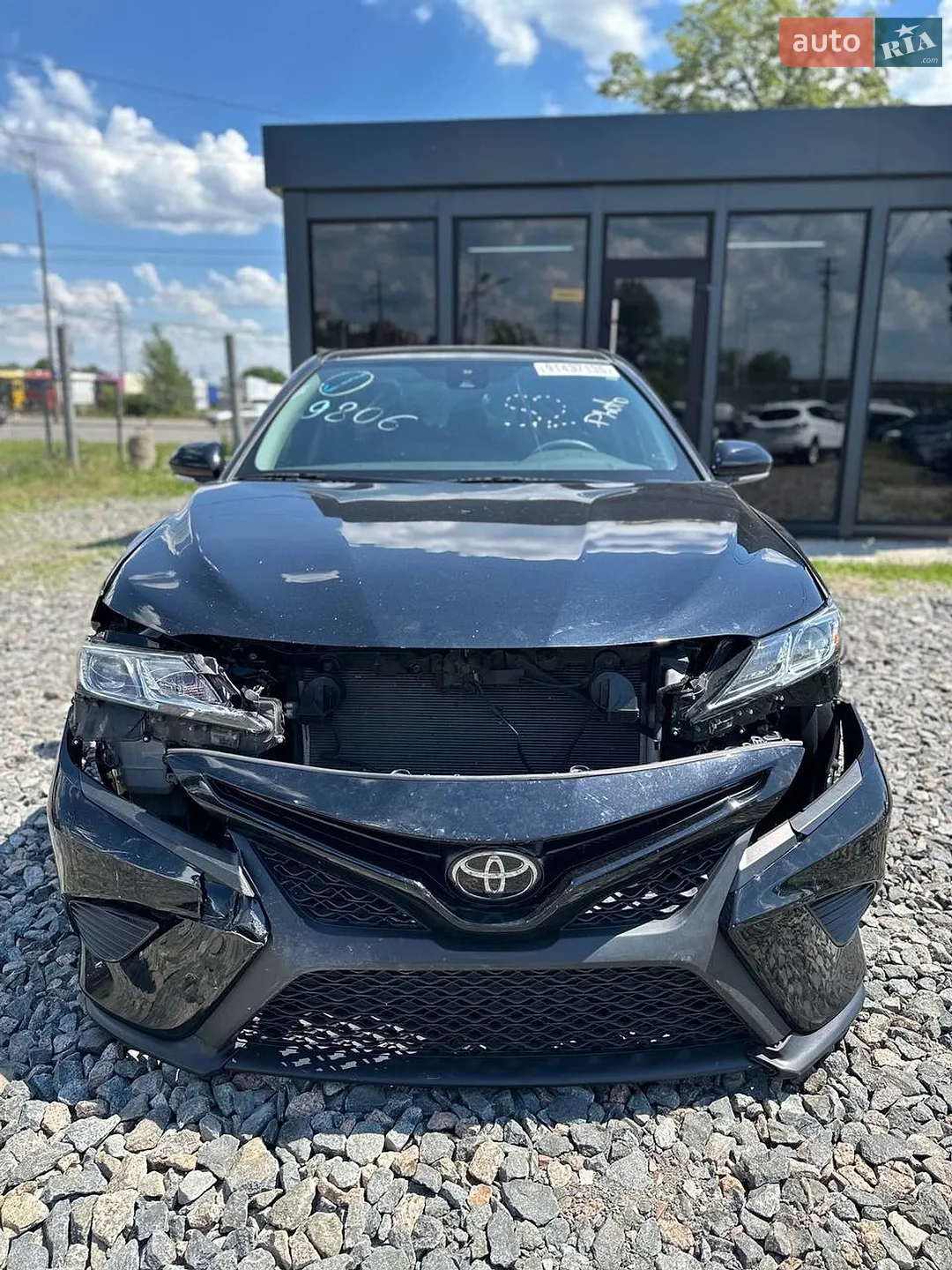 2019 Toyota Camry - мініатюра 2