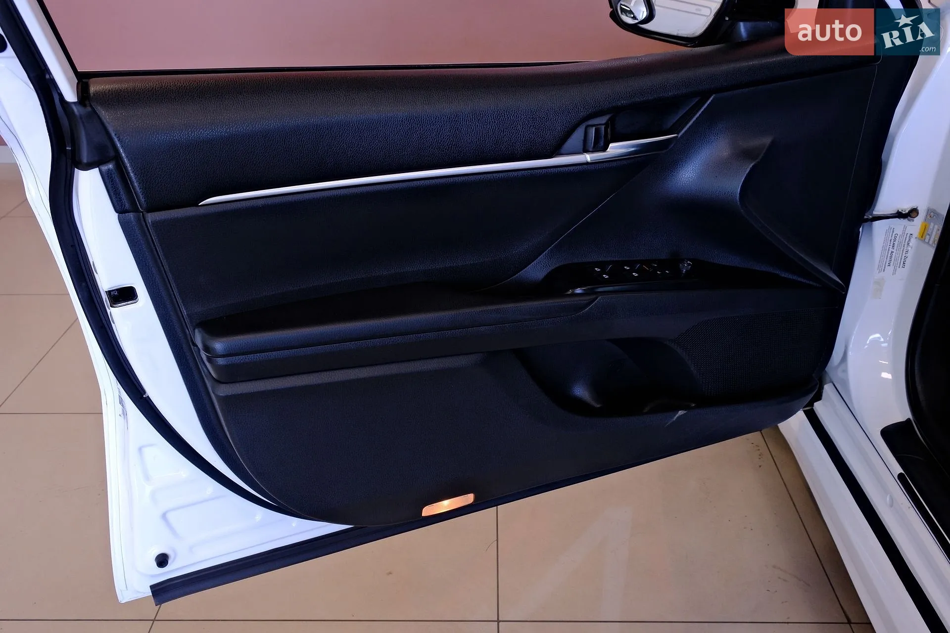 2018 Toyota Camry - мініатюра 29