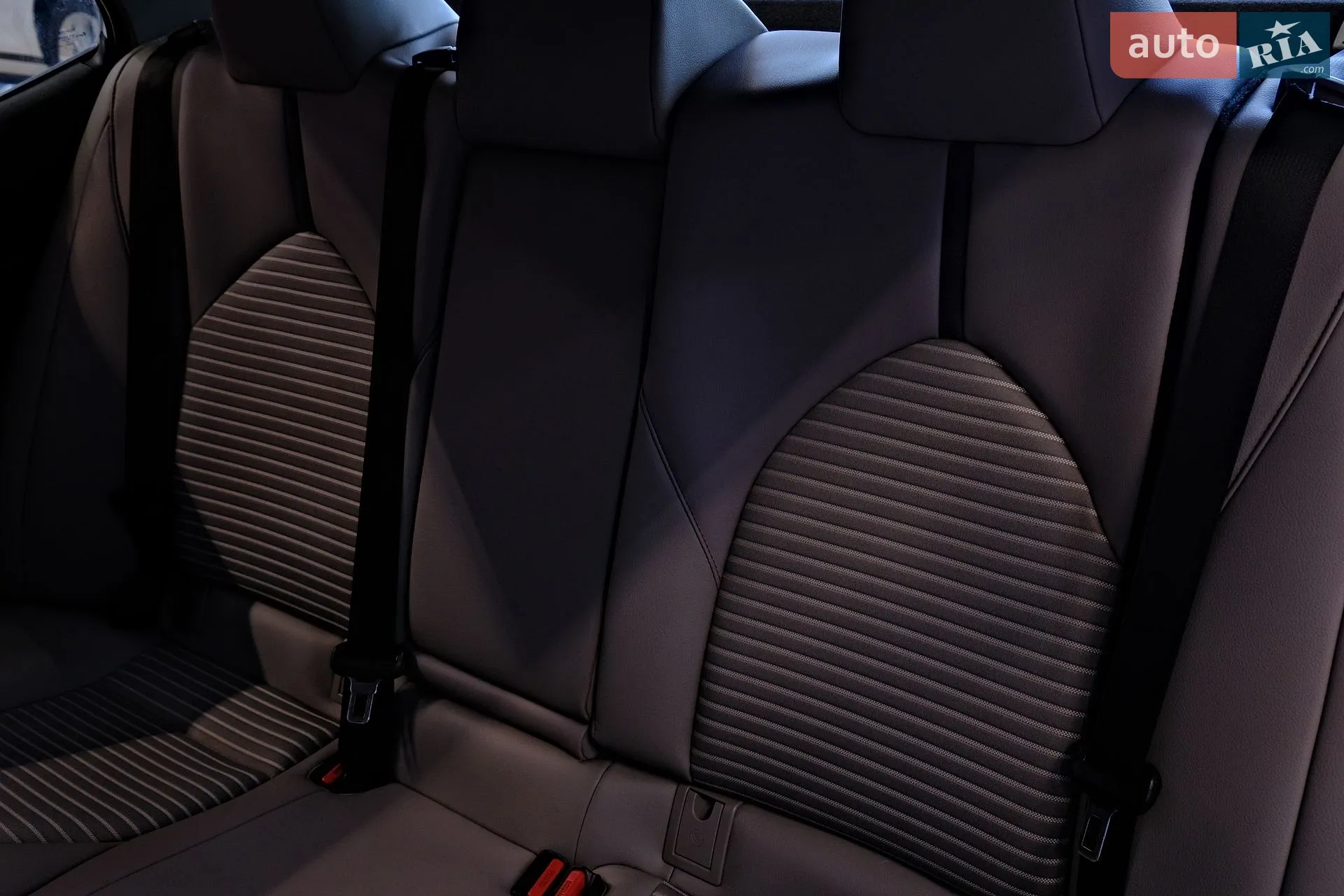 2019 Toyota Camry - мініатюра 27