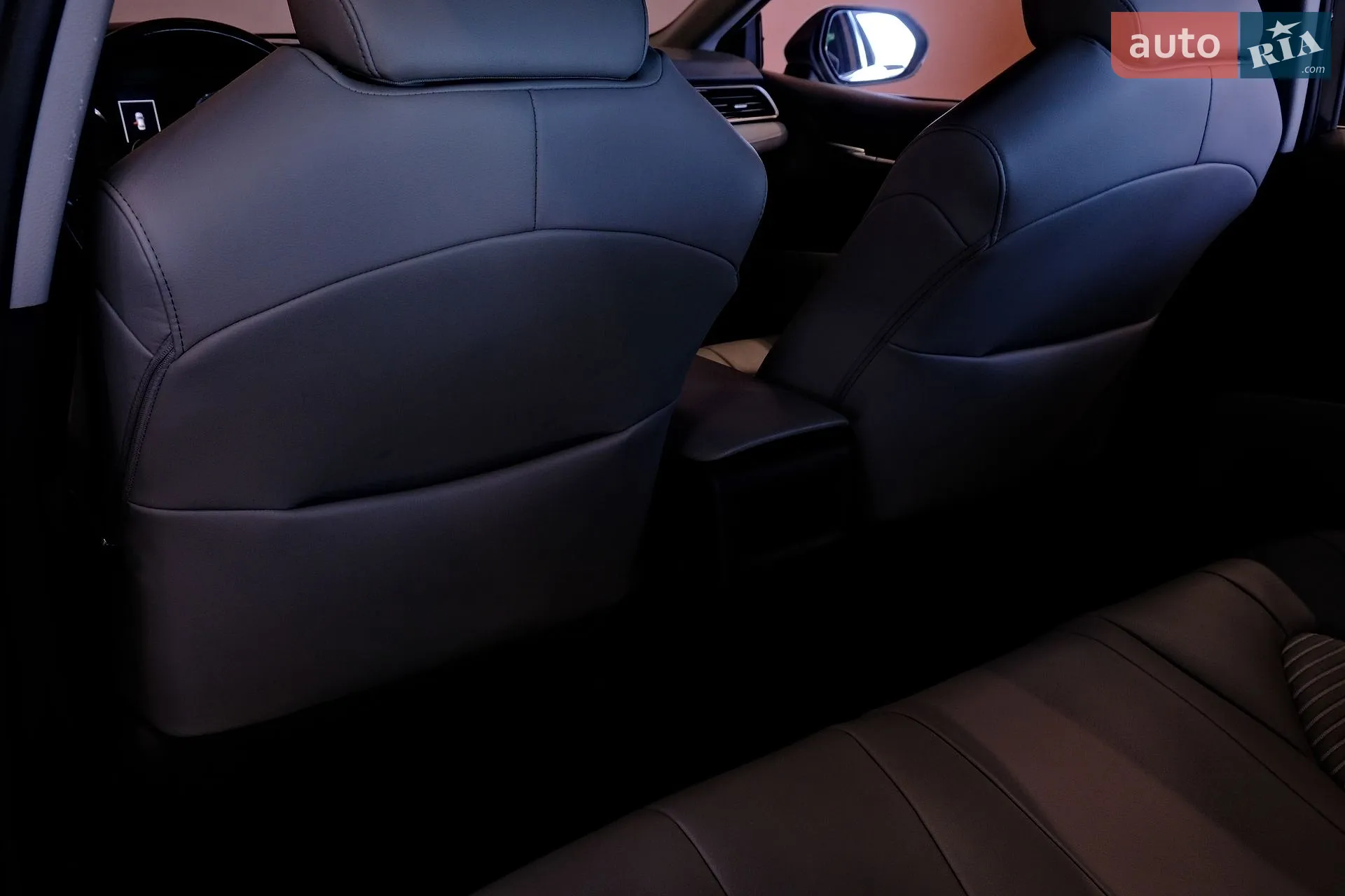 2019 Toyota Camry - мініатюра 28