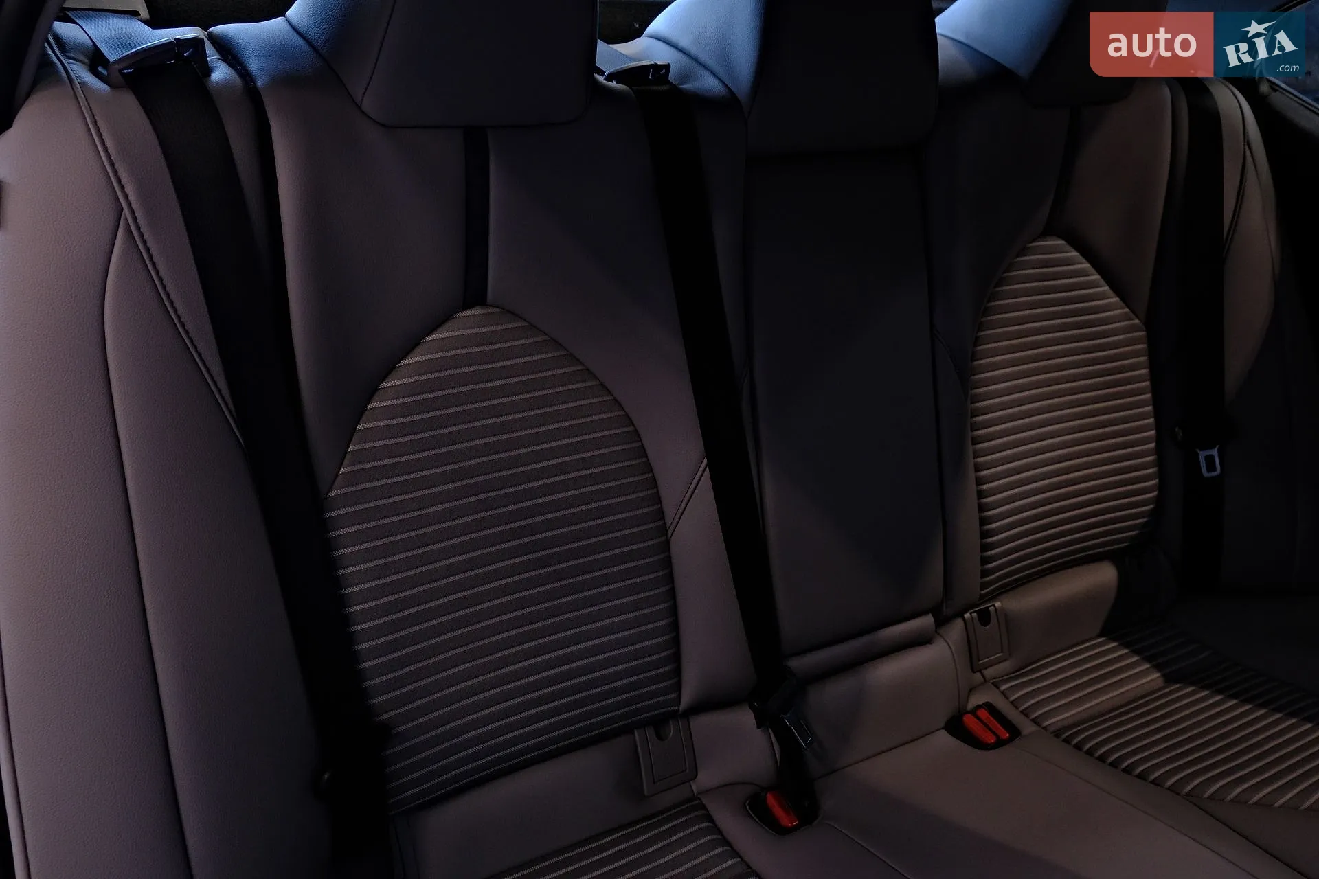 2019 Toyota Camry - мініатюра 31