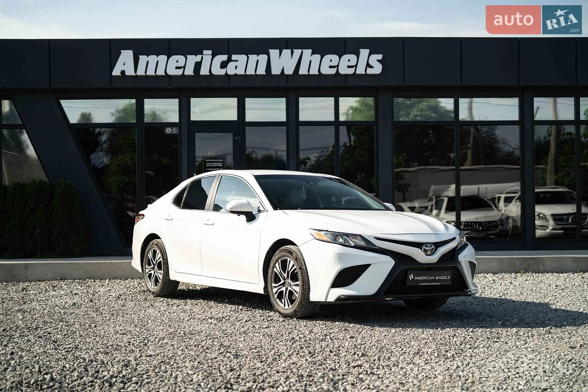 2018 Toyota Camry - мініатюра 3