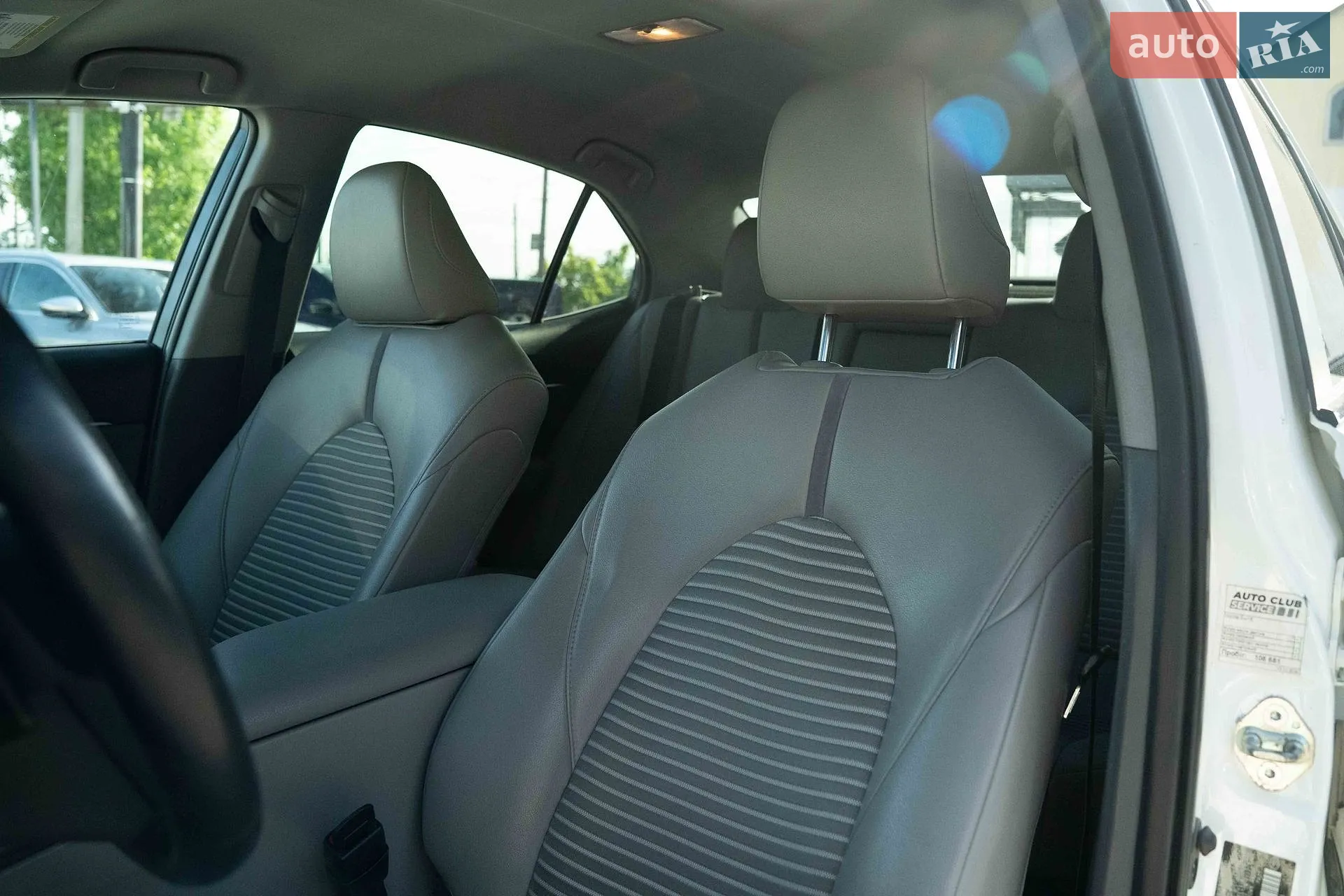 2018 Toyota Camry - мініатюра 32