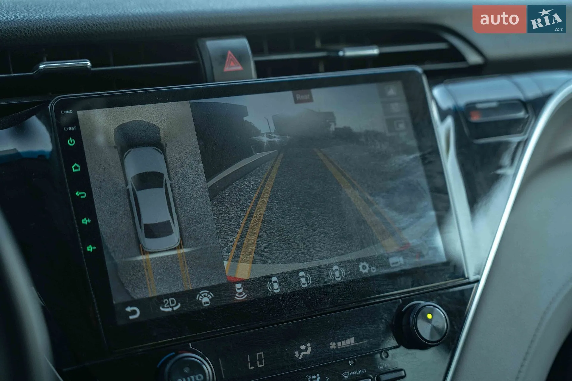 2018 Toyota Camry - мініатюра 26