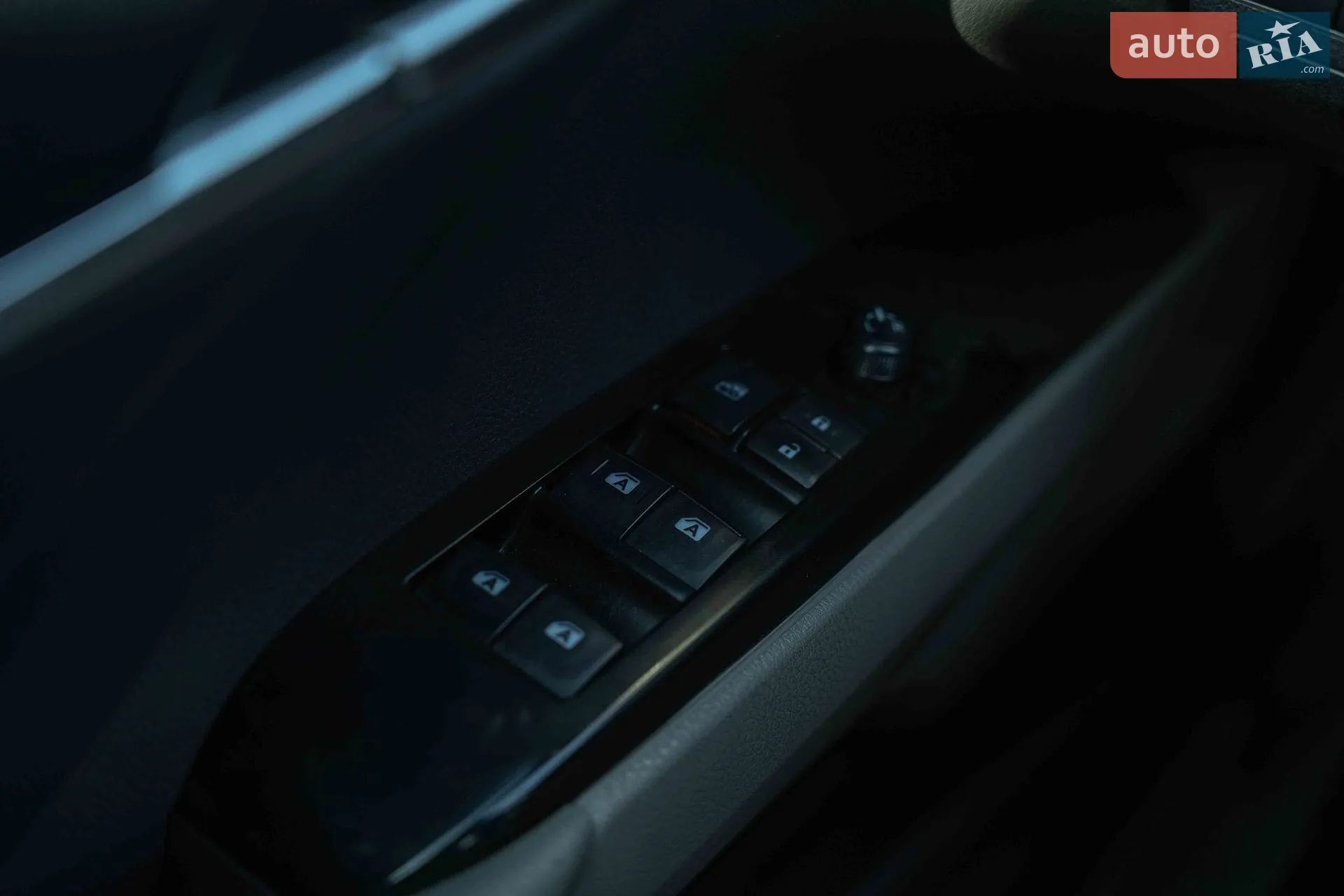 2018 Toyota Camry - мініатюра 17