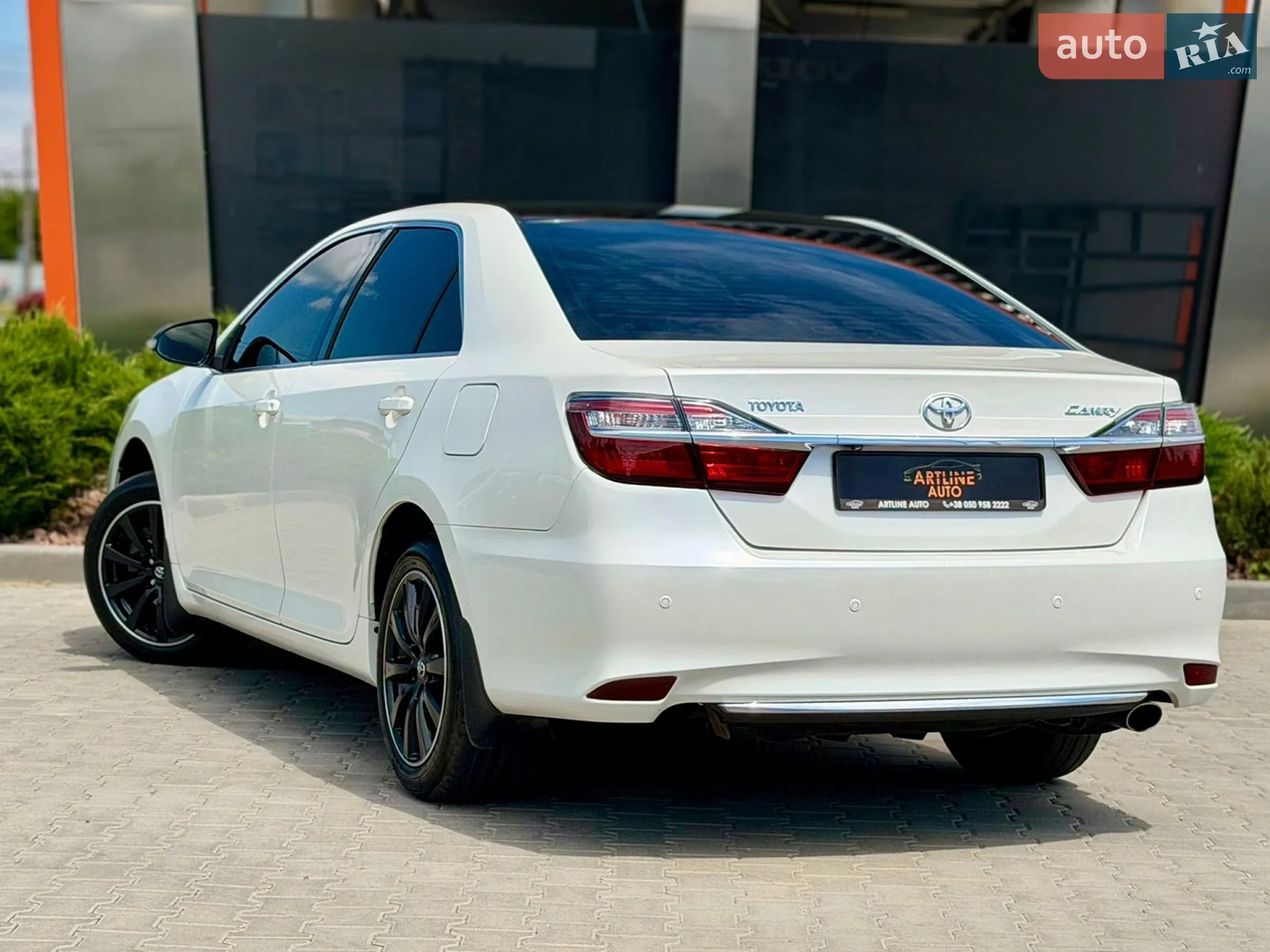 2016 Toyota Camry - мініатюра 3