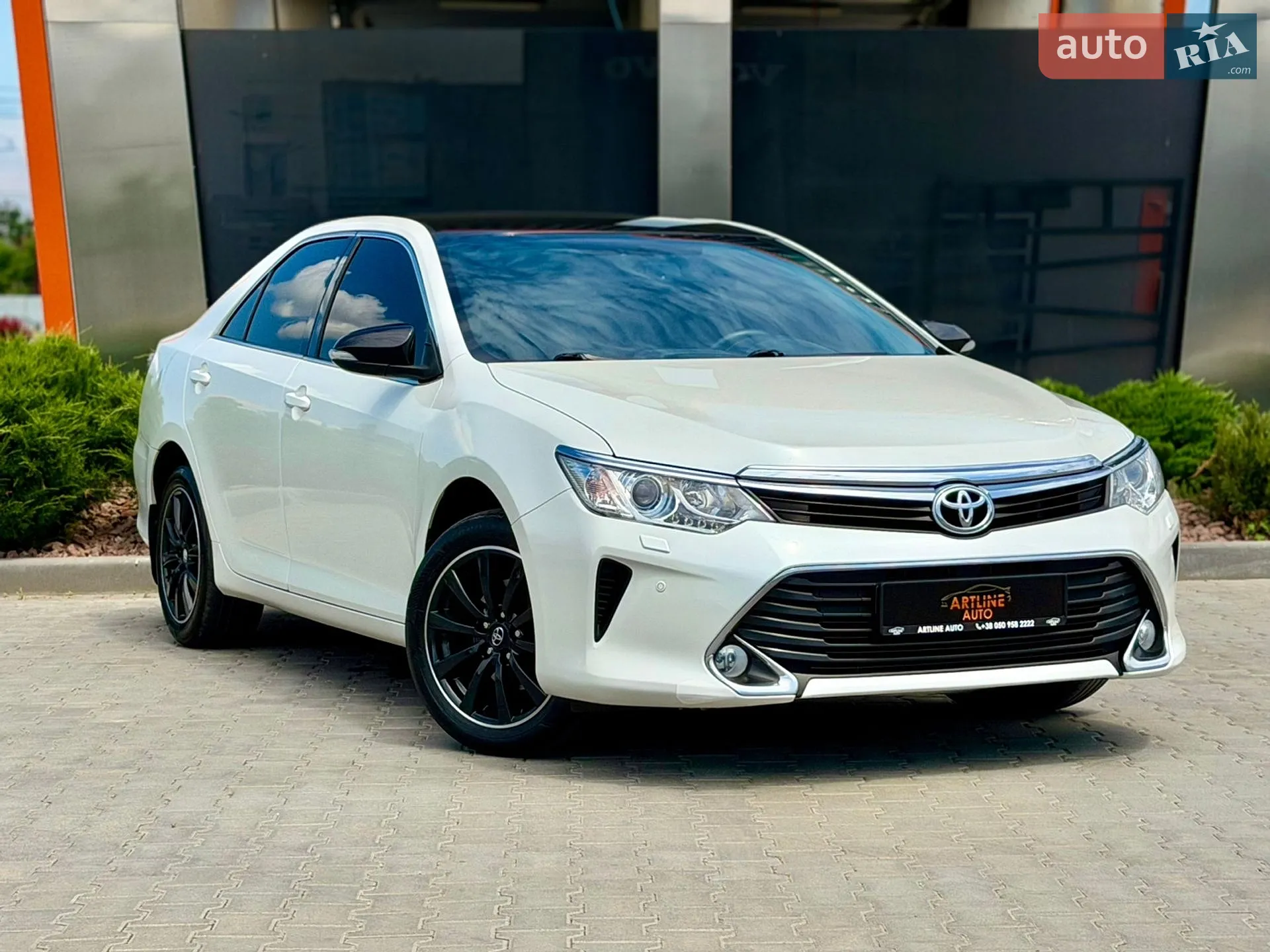 2016 Toyota Camry - мініатюра 19